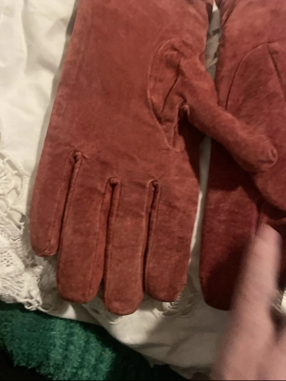 Vintage Woman’s Large Aris 115  Reddish  Suede Leather Gloves Fleece Lined